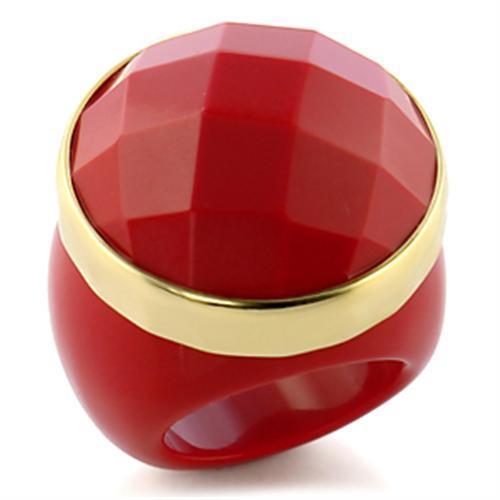 9W192 Gold Brass Ring with Synthetic in Ruby