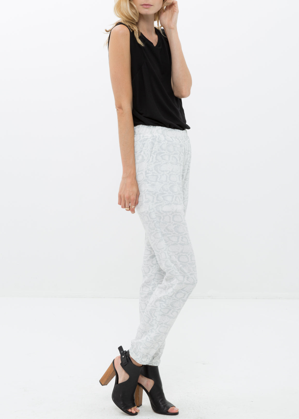 Women's High Waist Printed Pants In Ivory Silver